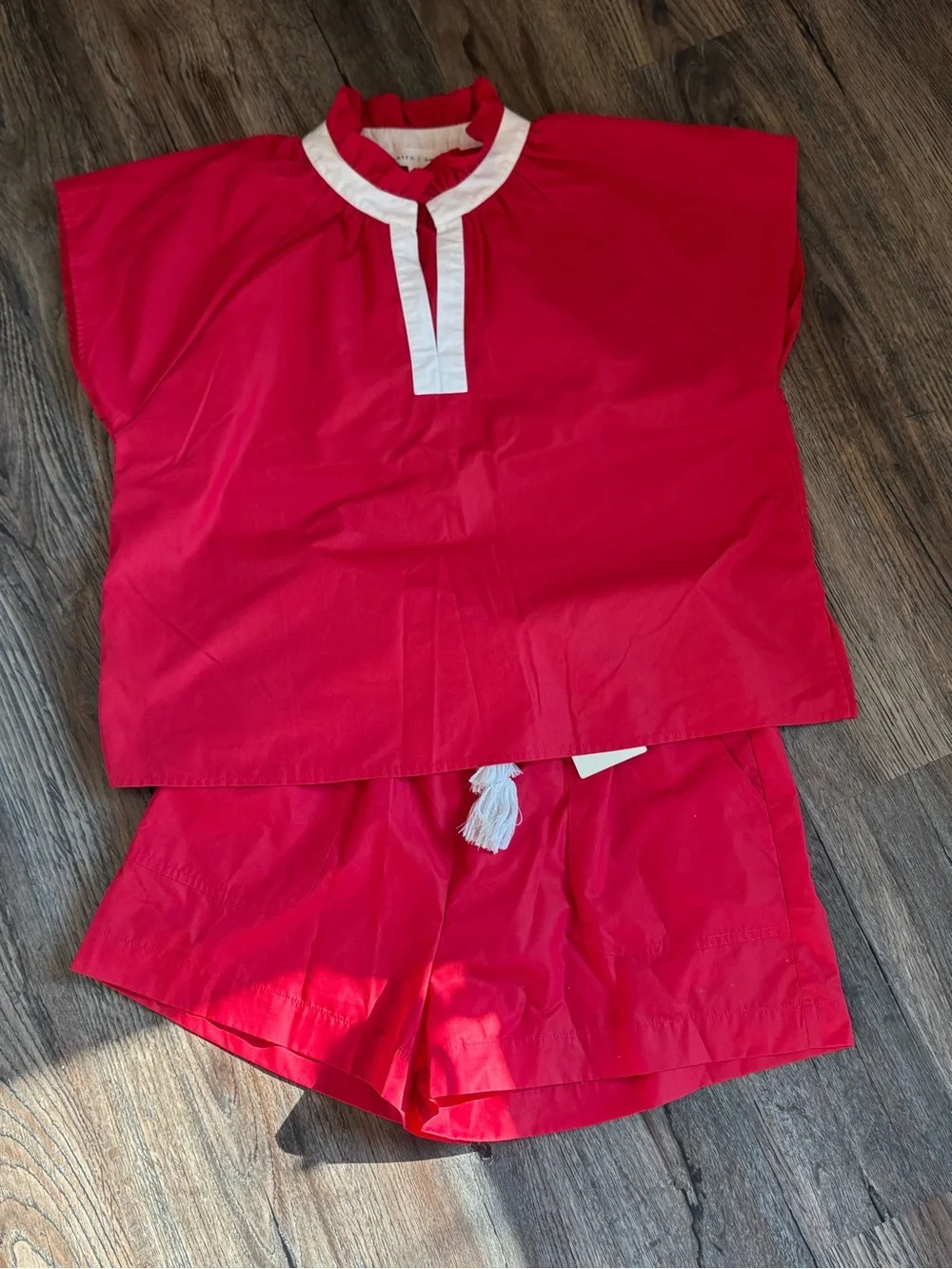 entro Red Short-Sleeve Two-Piece Set with White Trim